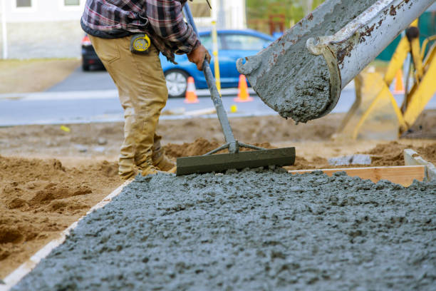 Best Concrete Driveway Installation  in Wallingford Center, CT